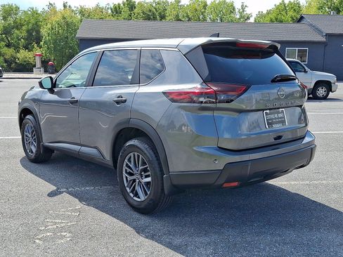Certified 2025 Nissan Rogue S AWD/4WD image 5