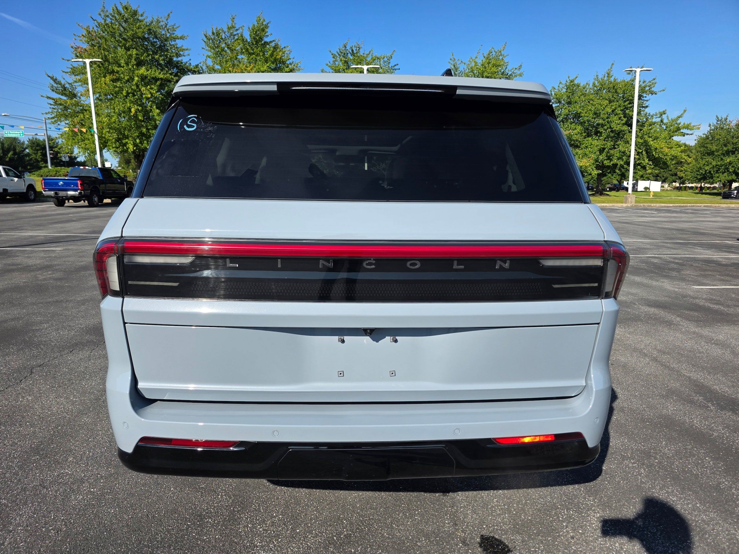 Used 2025 Lincoln Navigator L Reserve AWD/4WD image 4