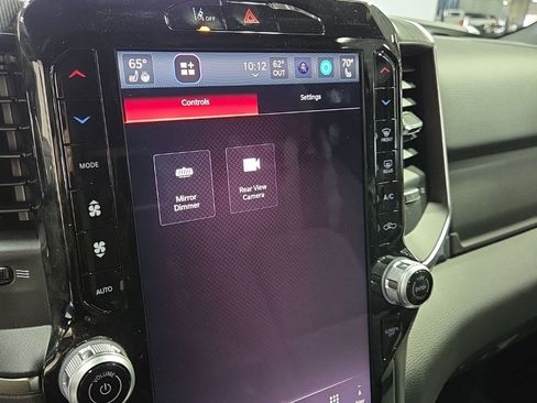 New 2026 RAM 1500 4x4 Crew Cab image 22