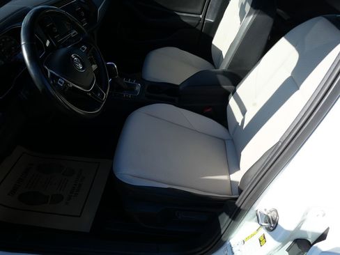 Used 2019 Volkswagen Jetta R-Line image 10