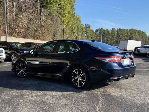 Used 2019 Toyota Camry SE image 6