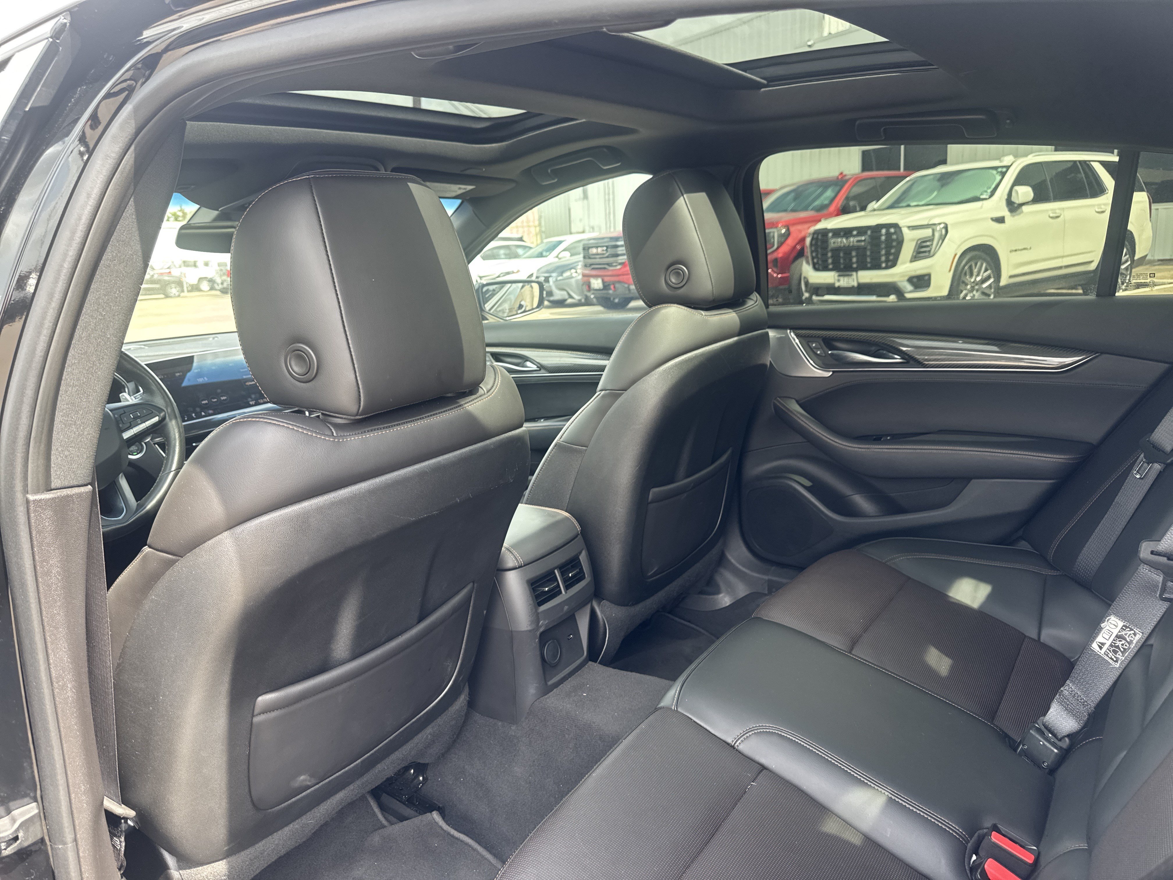 Used 2023 Cadillac CT5 Sport RWD image 8