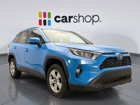Used 2020 Toyota RAV4 XLE w/ XLE Grade Weather Package AWD/4WD image 7