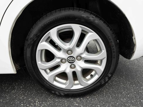 Used 2017 Toyota Yaris iA FWD image 28