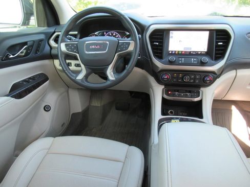 Used 2021 GMC Acadia Denali w/ Denali Technology Package FWD image 13