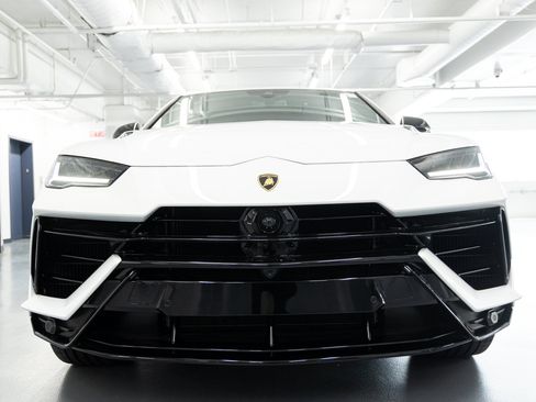 Used 2024 Lamborghini Urus S AWD/4WD image 13