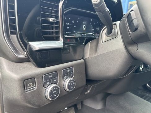 Used 2023 GMC Sierra 1500 Elevation image 12
