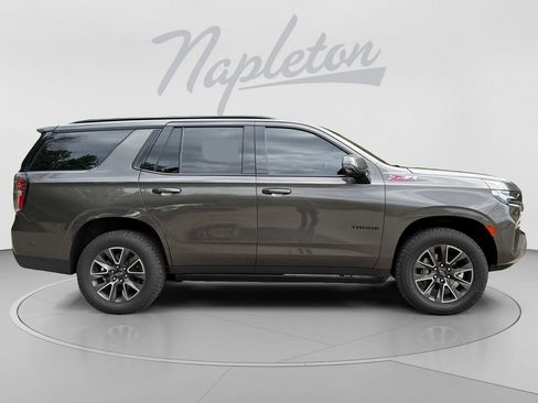 Used 2021 Chevrolet Tahoe Z71 w/ Z71 Signature Package AWD/4WD image 9