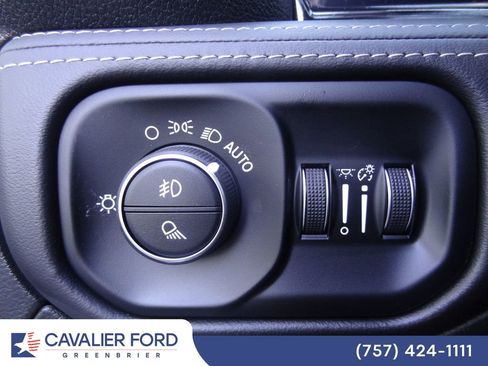 Used 2025 RAM 1500 Limited w/ Trailer Tow Group AWD/4WD image 21