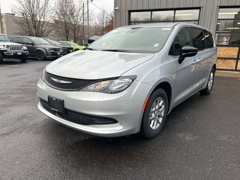 New 2026 Chrysler Voyager LX image 6