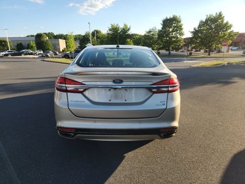 Used 2017 Ford Fusion SE w/ Equipment Group 201A AWD/4WD image 4