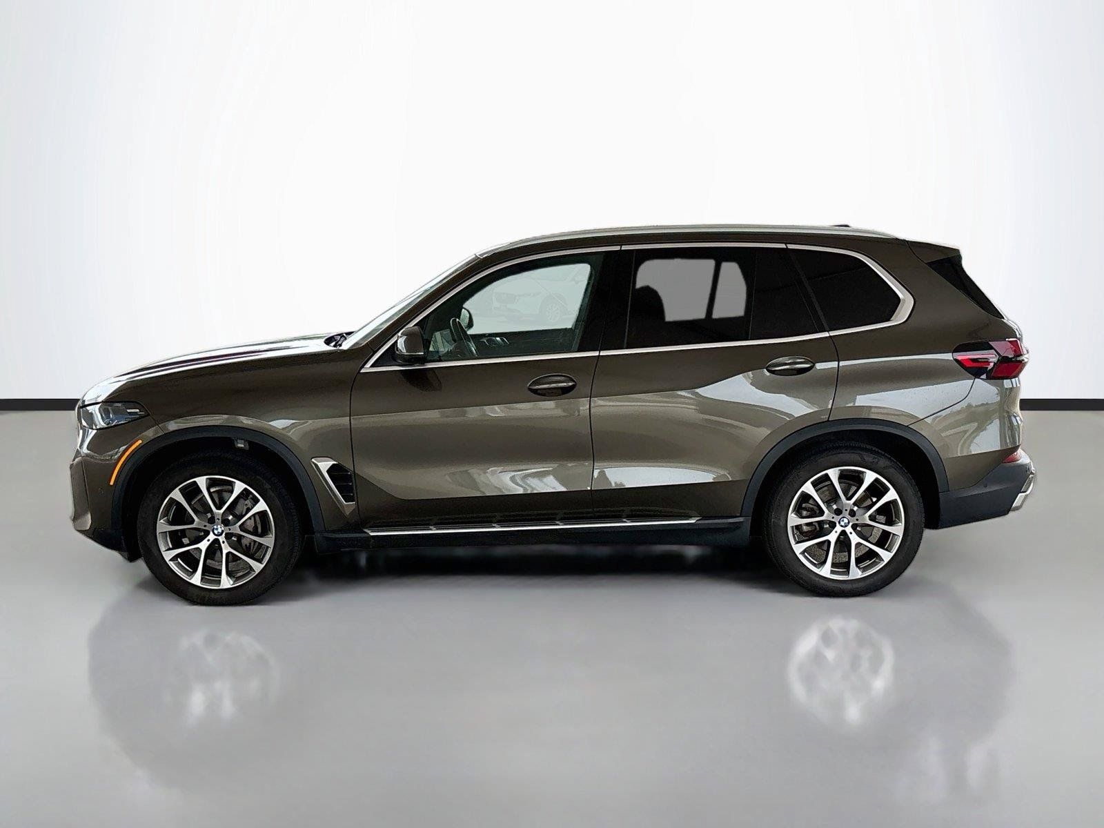 Used 2026 BMW X5 xDrive40i AWD/4WD image 8