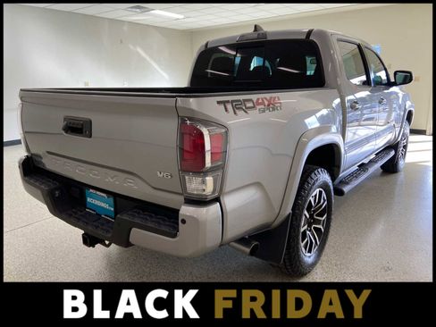 Used 2021 Toyota Tacoma TRD Sport image 6