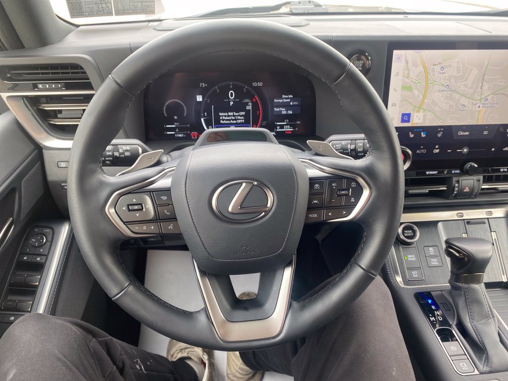 Used 2025 Lexus GX 550 w/ Accessory Package (2T) AWD/4WD image 14