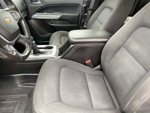 Used 2022 Chevrolet Colorado LT w/ Fleet Safety Package image 23