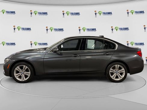 Used 2017 BMW 330i Sedan RWD image 2
