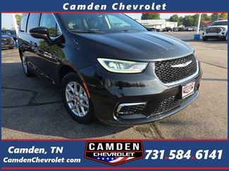 Used 2023 Chrysler Pacifica Touring-L FWD video 1