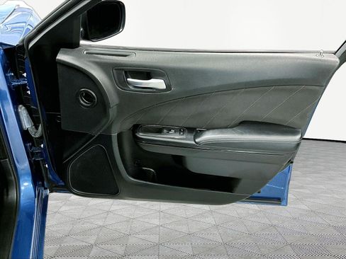Used 2021 Dodge Charger SXT w/ Blacktop Package RWD image 27