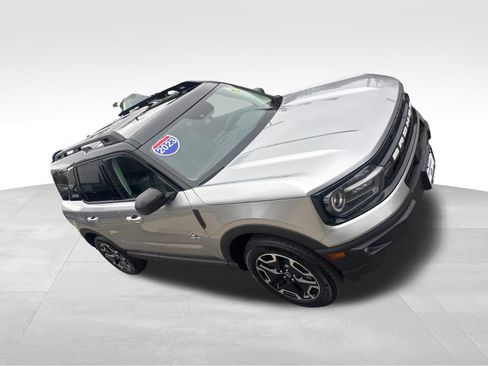 Used 2023 Ford Bronco Sport Outer Banks w/ Tech Package AWD/4WD image 8