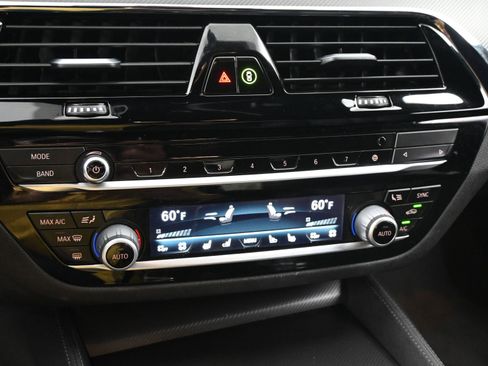 Used 2020 BMW M5 w/ Executive Package image 38