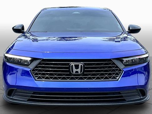 Used 2025 Honda Accord Sport image 4