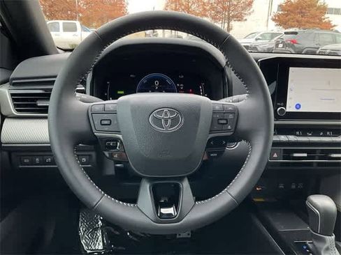 Certified 2025 Toyota Camry SE image 19
