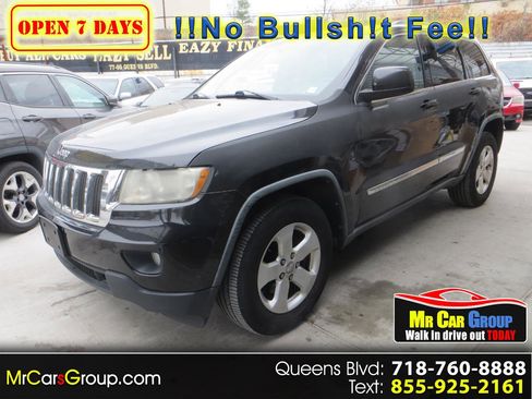 Used 2012 Jeep Grand Cherokee Laredo image 1