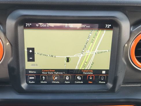 Used 2019 Jeep Wrangler Unlimited Sahara w/ Dual Top Group AWD/4WD image 17