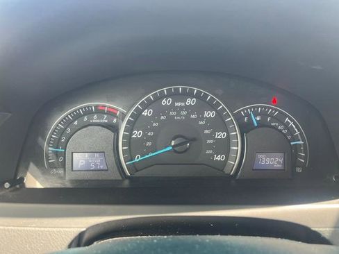 Used 2012 Toyota Camry LE FWD image 8