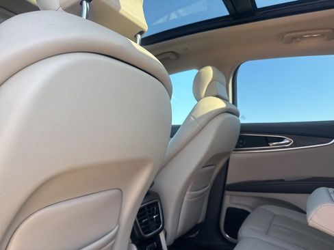 Used 2020 Lincoln Nautilus Reserve w/ Equipment Group 201A image 22