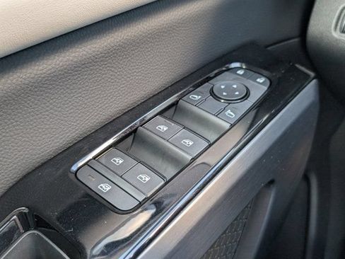 New 2026 Nissan Pathfinder SL FWD image 12