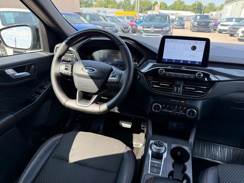 Used 2023 Ford Escape ST-Line Select AWD/4WD image 22