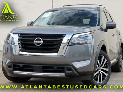 Used 2025 Nissan Pathfinder Platinum w/ Cargo Package