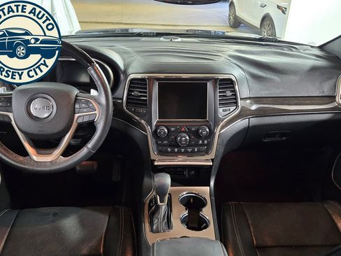 Used 2017 Jeep Grand Cherokee Overland AWD/4WD image 33