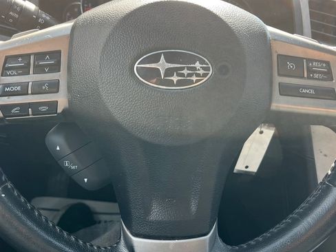 Used 2014 Subaru Outback 2.5i Limited AWD/4WD image 15
