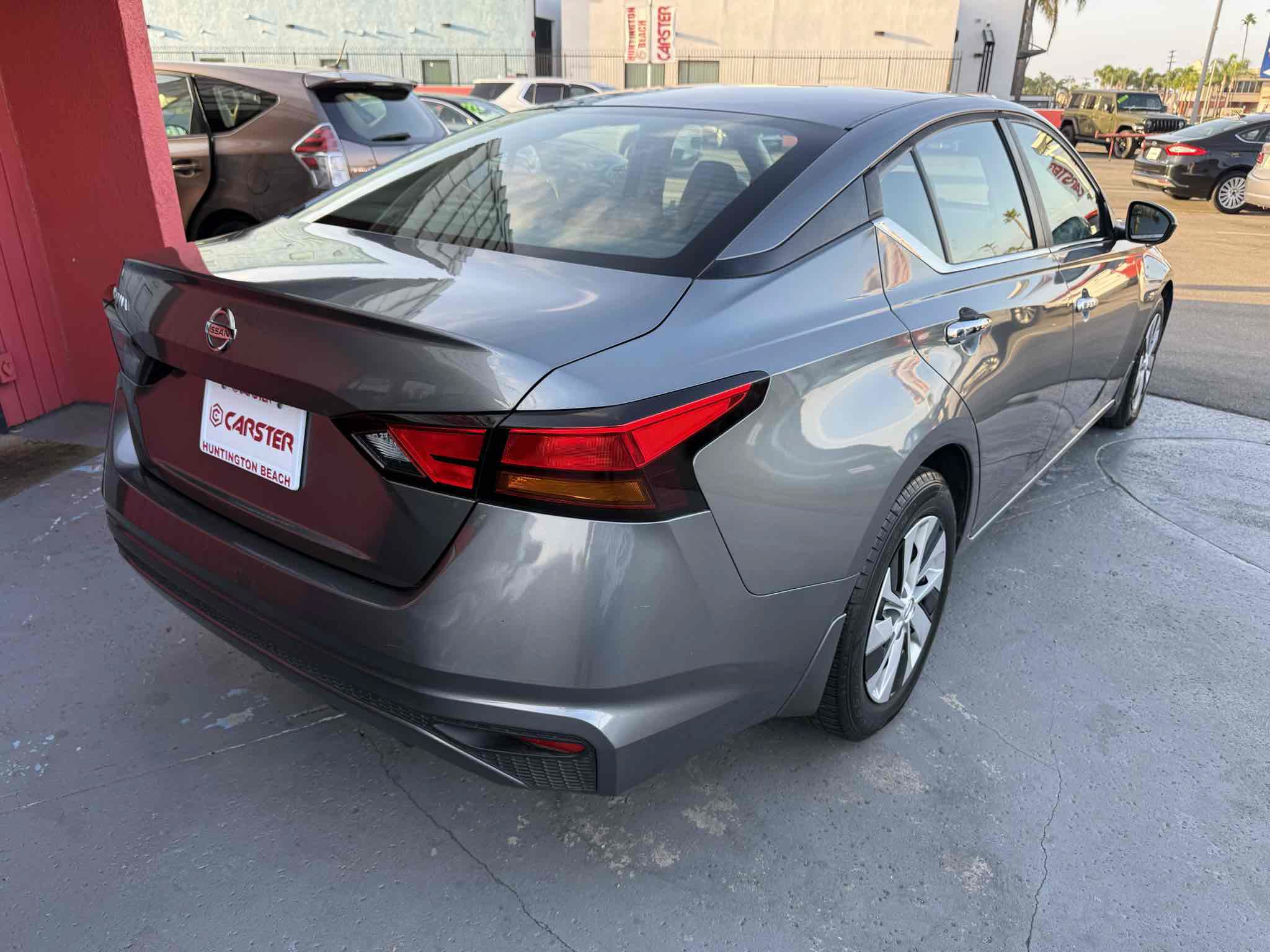 Used 2022 Nissan Altima 2.5 S FWD image 33
