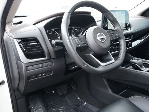 Used 2023 Nissan Rogue SL w/ SL Premium Package image 12