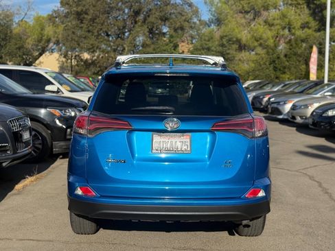 Used 2016 Toyota RAV4 LE AWD/4WD image 5