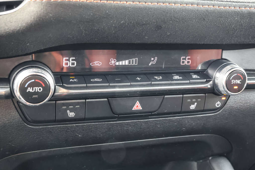 Used 2024 MAZDA MAZDA3 s AWD/4WD image 25