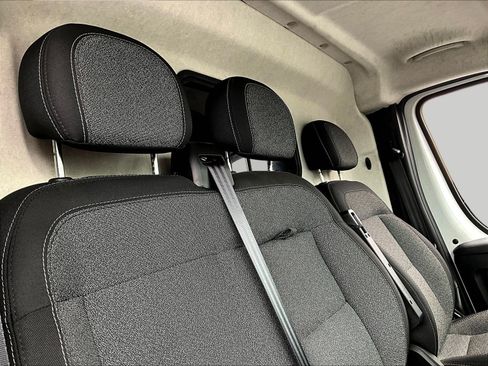 Used 2024 RAM ProMaster 2500 FWD image 21