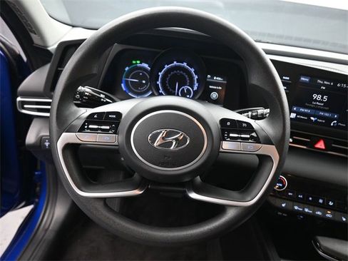 Used 2023 Hyundai Elantra Blue image 6