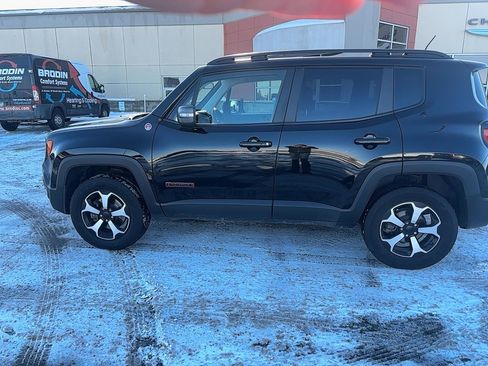 Used 2020 Jeep Renegade Trailhawk w/ Cold Weather Group image 8