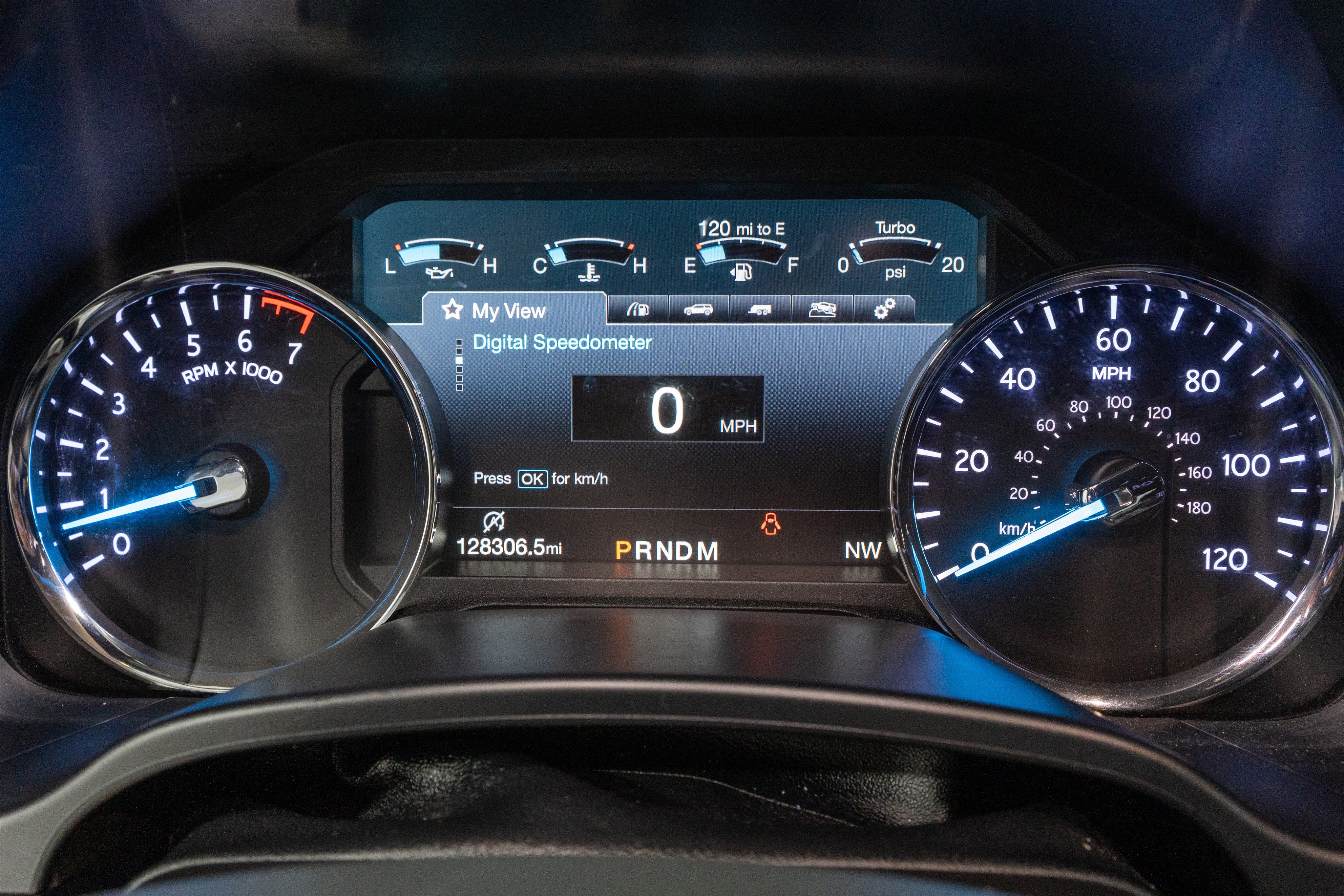 Used 2018 Ford Expedition Max XLT w/ Equipment Group 202A RWD image 23