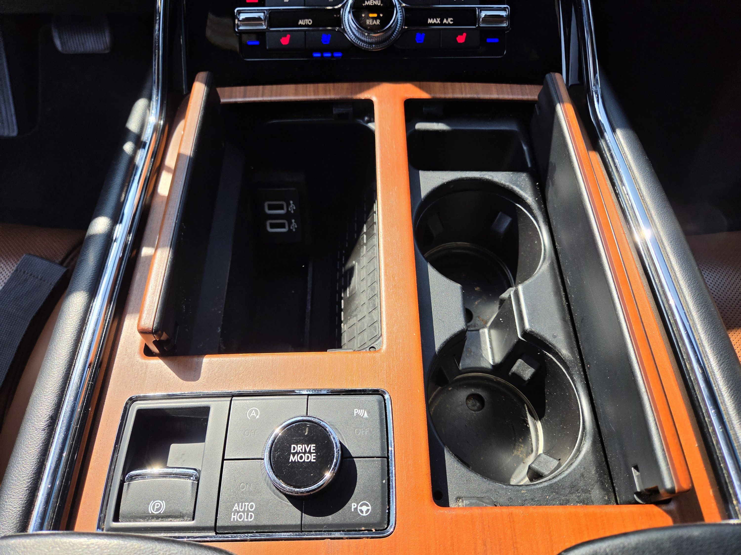 Used 2019 Lincoln Navigator L Reserve AWD/4WD image 14