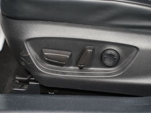 Certified 2021 Toyota Camry SE image 30