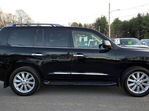 Used 2011 Lexus LX 570 4WD image 18