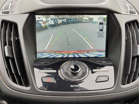 Used 2018 Ford Escape Titanium w/ Ford Safe & Smart Package image 30