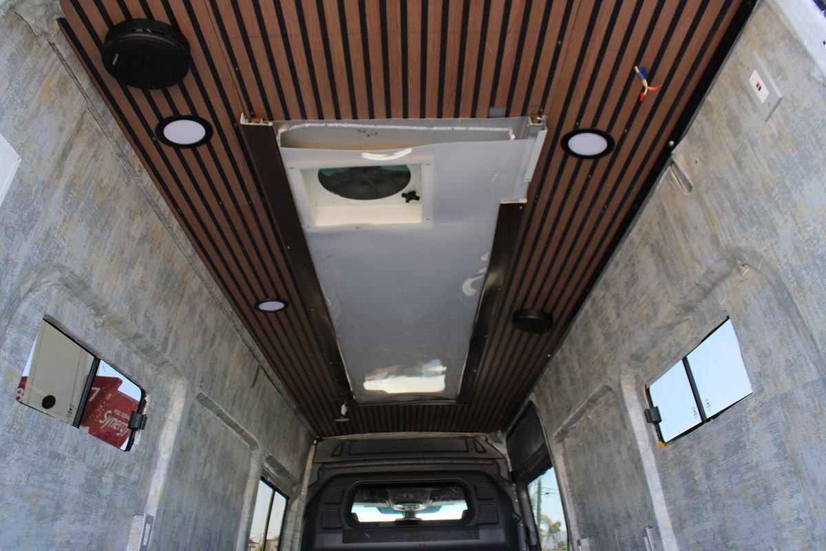 Used 2022 Mercedes-Benz Sprinter 3500 image 26