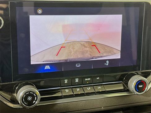 Used 2024 Chevrolet Colorado W/T image 12