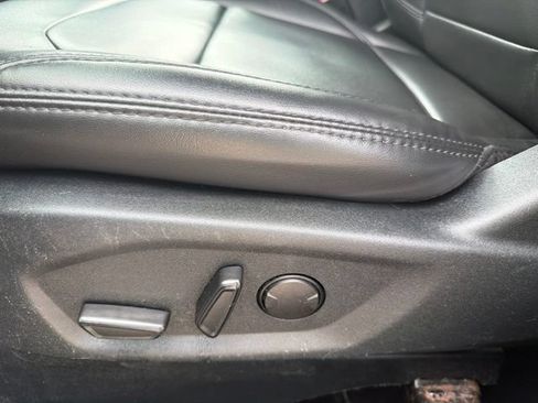 Used 2019 Ford Explorer XLT w/ Equipment Group 202A AWD/4WD image 11